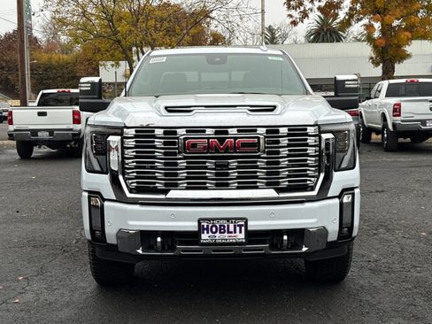 New 2026 GMC Sierra 2500 Denali w/ Denali Reserve Package image 8