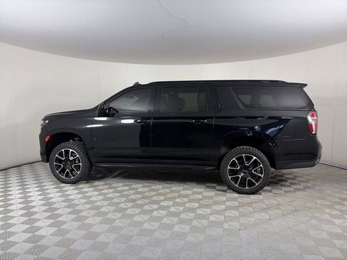 Used 2021 Chevrolet Suburban RST w/ Rear Media and Nav Package image 4