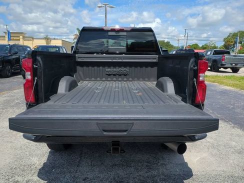 Used 2024 Chevrolet Silverado 2500 High Country w/ High Country Premium Package AWD/4WD image 13