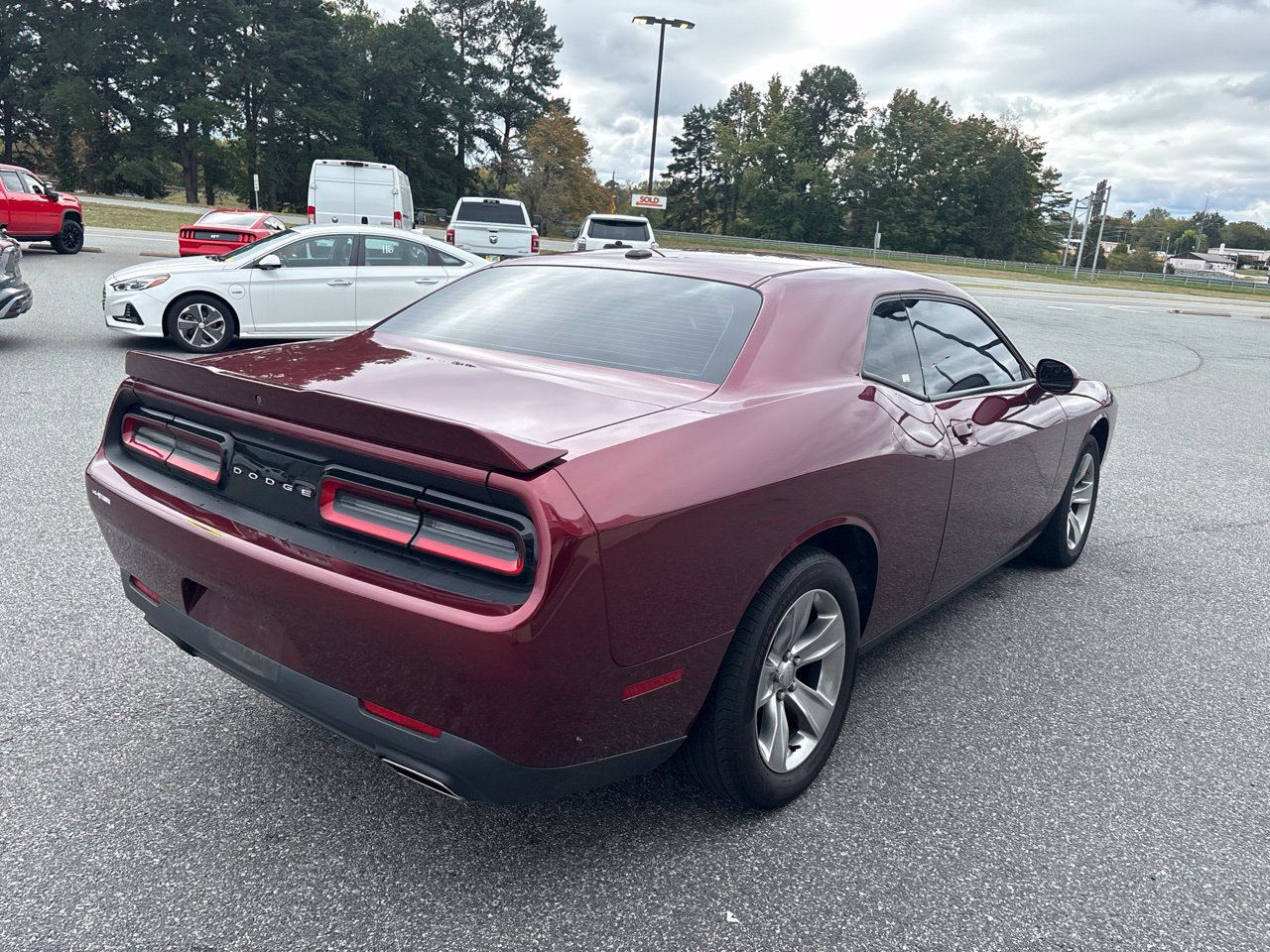 Used 2020 Dodge Challenger SXT RWD image 8