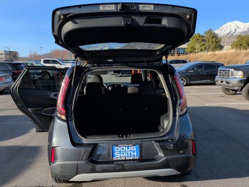 Certified 2023 Kia Soul LX w/ LX Technology Package image 12