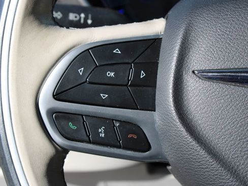 Used 2018 Chrysler Pacifica Limited w/ Advanced Safetytec Group image 29