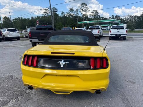 Used 2016 Ford Mustang Convertible RWD image 6