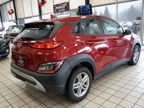 Used 2022 Hyundai Kona SE image 14