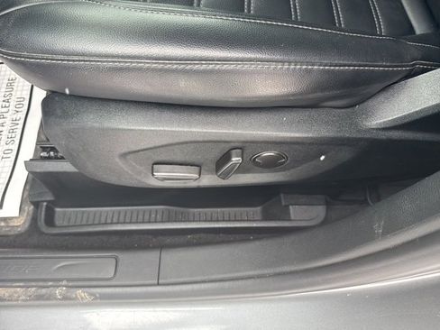 Used 2022 Ford Edge SEL w/ Convenience Package image 12