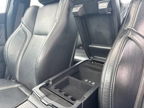 Used 2017 Dodge Charger SXT w/ AWD Plus Group image 25