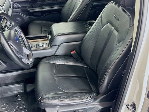 Used 2019 Ford Expedition Platinum image 19