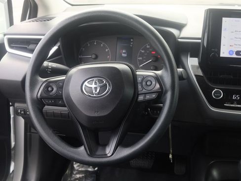 Used 2025 Toyota Corolla LE FWD image 23