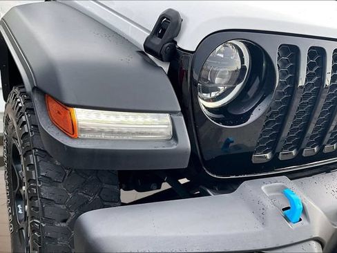 Used 2023 Jeep Wrangler Unlimited w/ 8.4" Radio Group AWD/4WD image 28