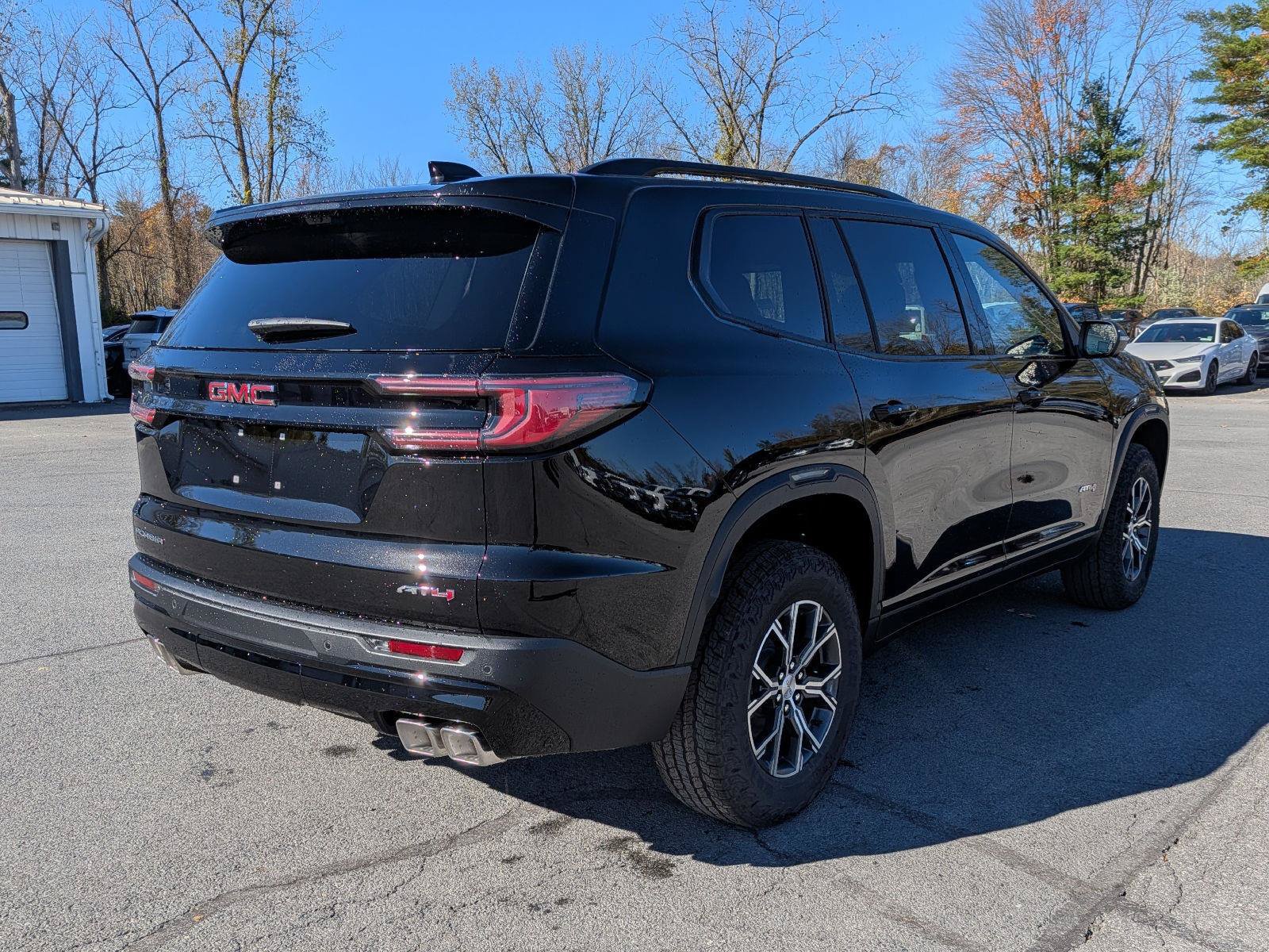 New 2027 GMC Acadia AT4 w/ Luxury Package AWD/4WD image 8