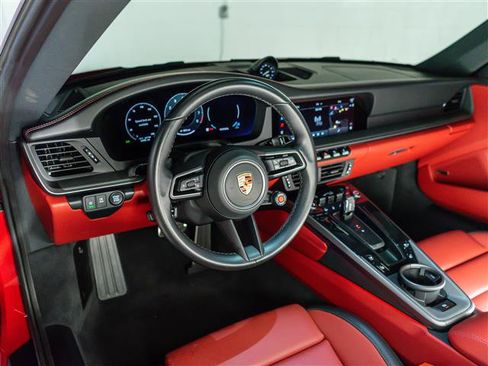 Certified 2025 Porsche 911 Carrera RWD image 4