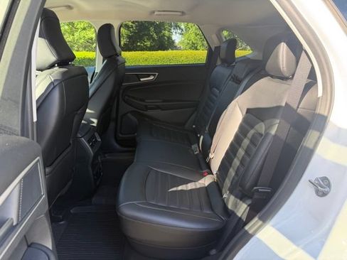 Certified 2024 Ford Edge SEL w/ Convenience Package AWD/4WD image 19