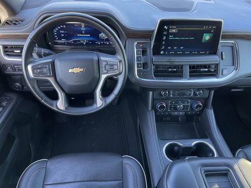 Used 2024 Chevrolet Suburban Premier image 11
