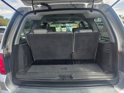 Used 2004 Lincoln Navigator Luxury AWD/4WD image 12