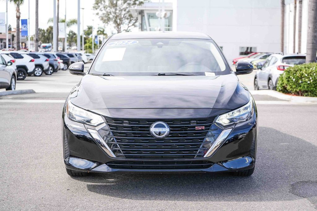 Used 2024 Nissan Sentra SR FWD image 2