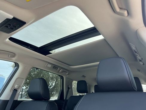 New 2026 Nissan Pathfinder Platinum FWD image 13