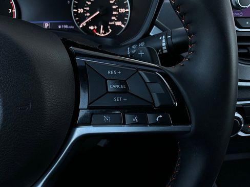 Used 2025 Nissan Altima 2.5 SR image 33