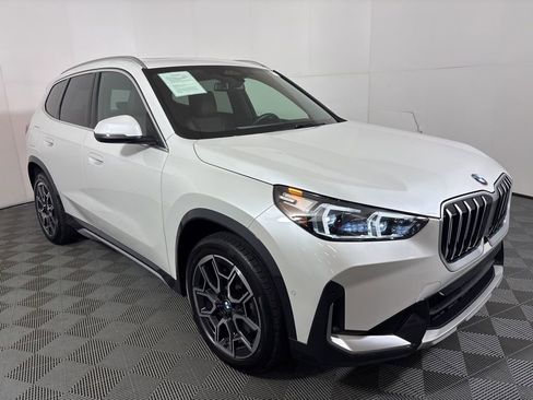 Certified 2025 BMW X1 xDrive28i w/ Technology Package image 4