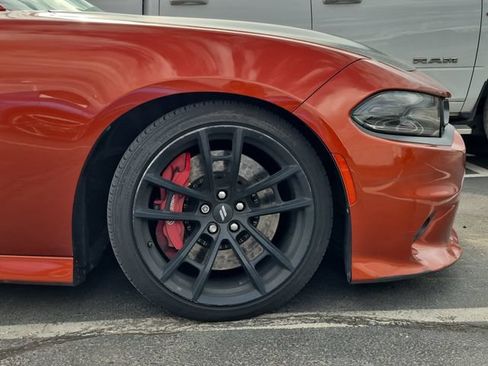 Used 2020 Dodge Charger Scat Pack w/ Dynamics Package RWD image 5