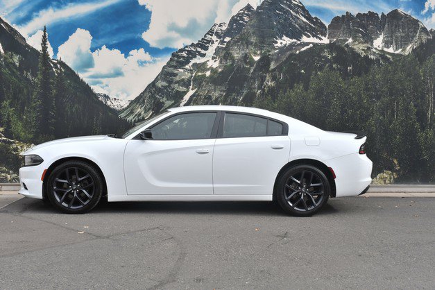 Used 2020 Dodge Charger SXT w/ Blacktop Package RWD image 7
