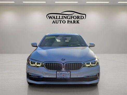 Used 2017 BMW 530i xDrive image 2
