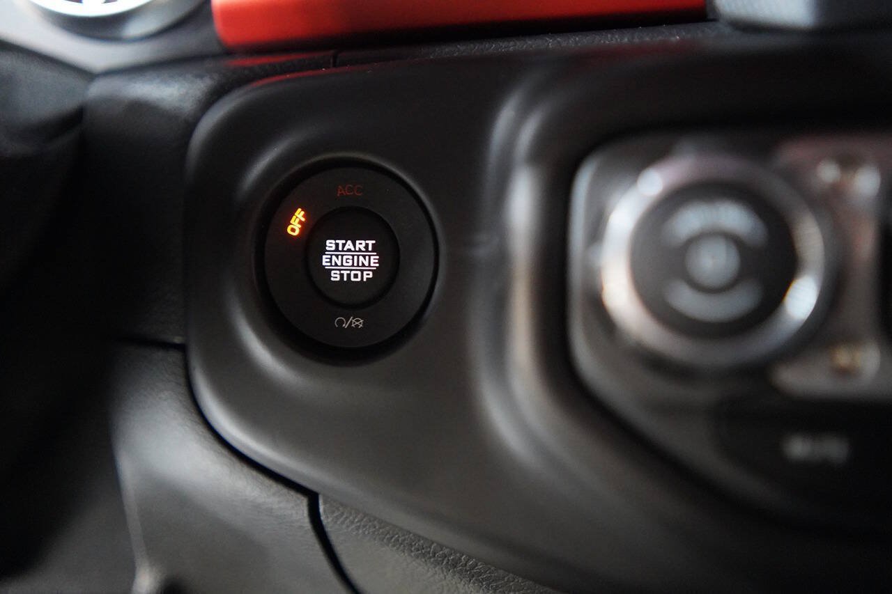 Used 2018 Jeep Wrangler Unlimited Rubicon AWD/4WD image 73