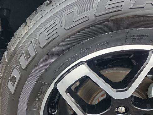 Certified 2025 Ford Bronco Outer Banks image 8