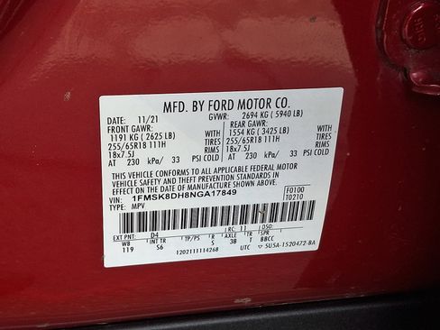 Certified 2022 Ford Explorer XLT w/ Equipment Group 202A AWD/4WD image 28