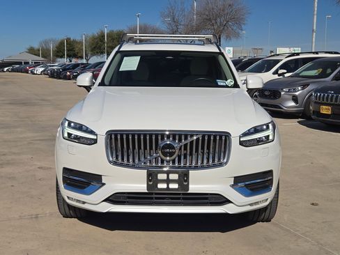 Used 2023 Volvo XC90 B6 Plus image 8