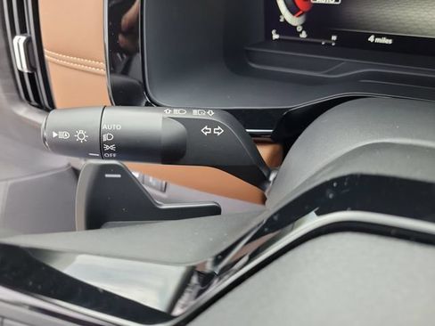 New 2026 Nissan Pathfinder Platinum AWD/4WD image 25