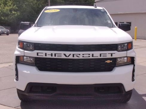 Used 2021 Chevrolet Silverado 1500 Custom AWD/4WD image 15
