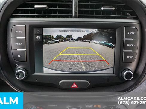 Used 2025 Kia Soul LX w/ LX Technology Package FWD image 35