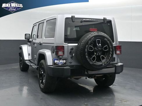Used 2017 Jeep Wrangler Unlimited Sahara image 5