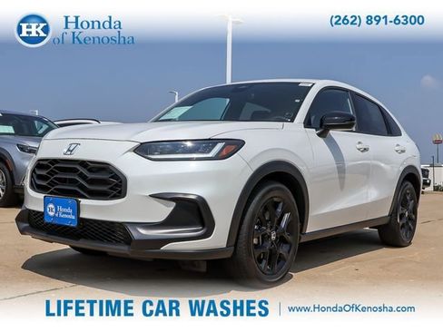 Used 2025 Honda HR-V Sport image 1
