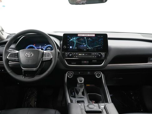 Used 2026 Toyota Grand Highlander AWD image 18