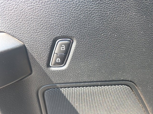 Used 2019 Ford F150 XLT w/ Equipment Group 302A Luxury AWD/4WD image 13