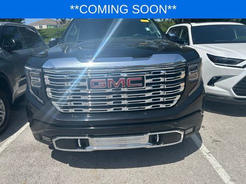 Used 2024 GMC Sierra 1500 Denali w/ Denali Reserve Package AWD/4WD image 2