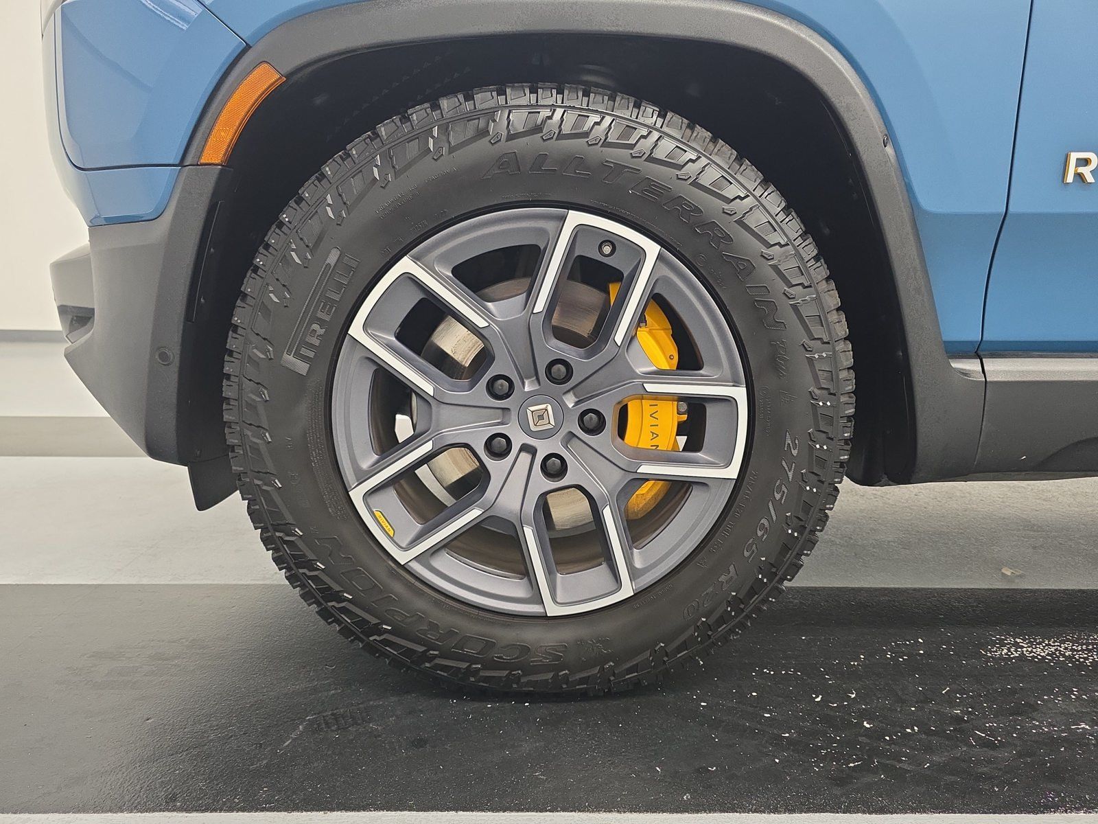 Used 2022 Rivian R1T Launch Edition AWD/4WD image 9