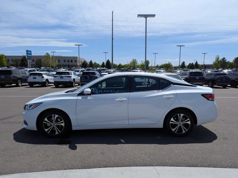 Used 2022 Nissan Sentra SV FWD image 9