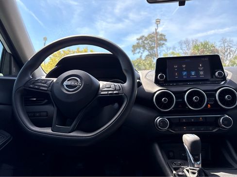 Used 2024 Nissan Sentra S image 14