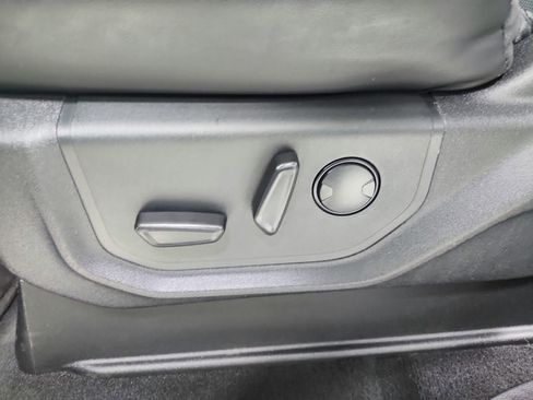 Used 2024 Ford Expedition XLT image 20