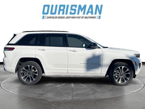 New 2025 Jeep Grand Cherokee Overland AWD/4WD image 7