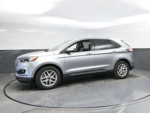 Used 2024 Ford Edge SEL AWD/4WD image 9