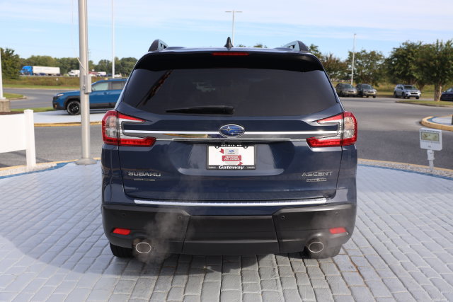 Used 2024 Subaru Ascent Limited w/ Technology Package AWD/4WD image 4