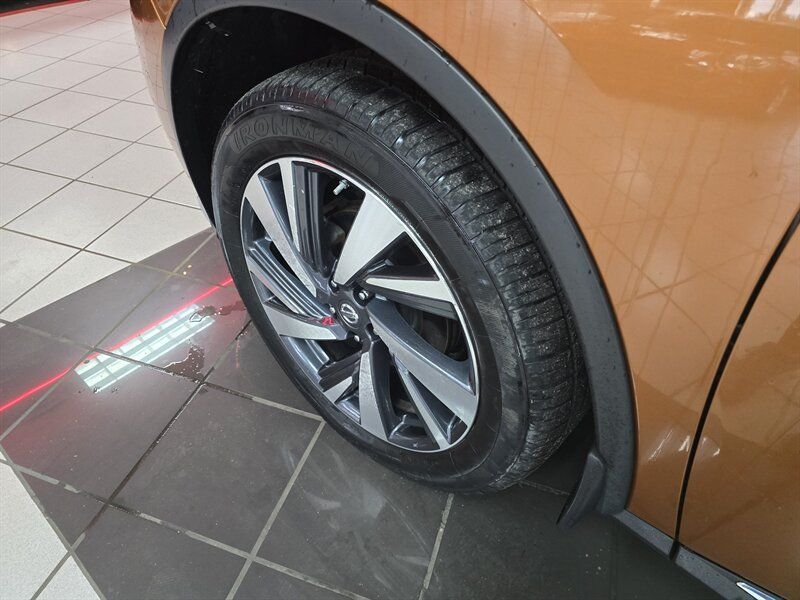 Used 2017 Nissan Murano SV AWD/4WD image 32