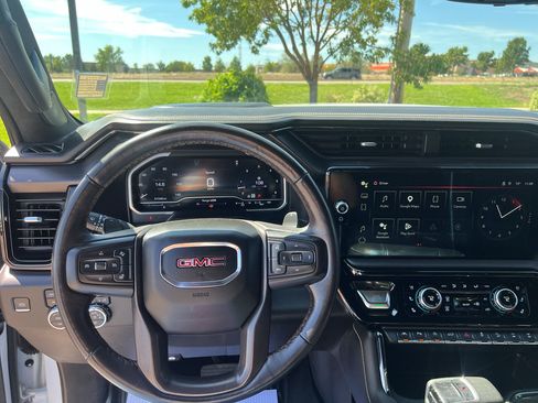 Used 2023 GMC Sierra 1500 AT4X AWD/4WD image 31