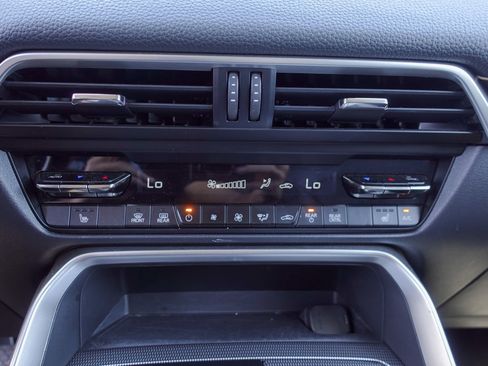 Used 2024 MAZDA CX-90 Plug-In Hybrid w/ Preferred AWD/4WD image 23