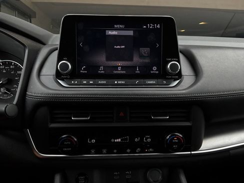 Used 2025 Nissan Rogue SV FWD image 27