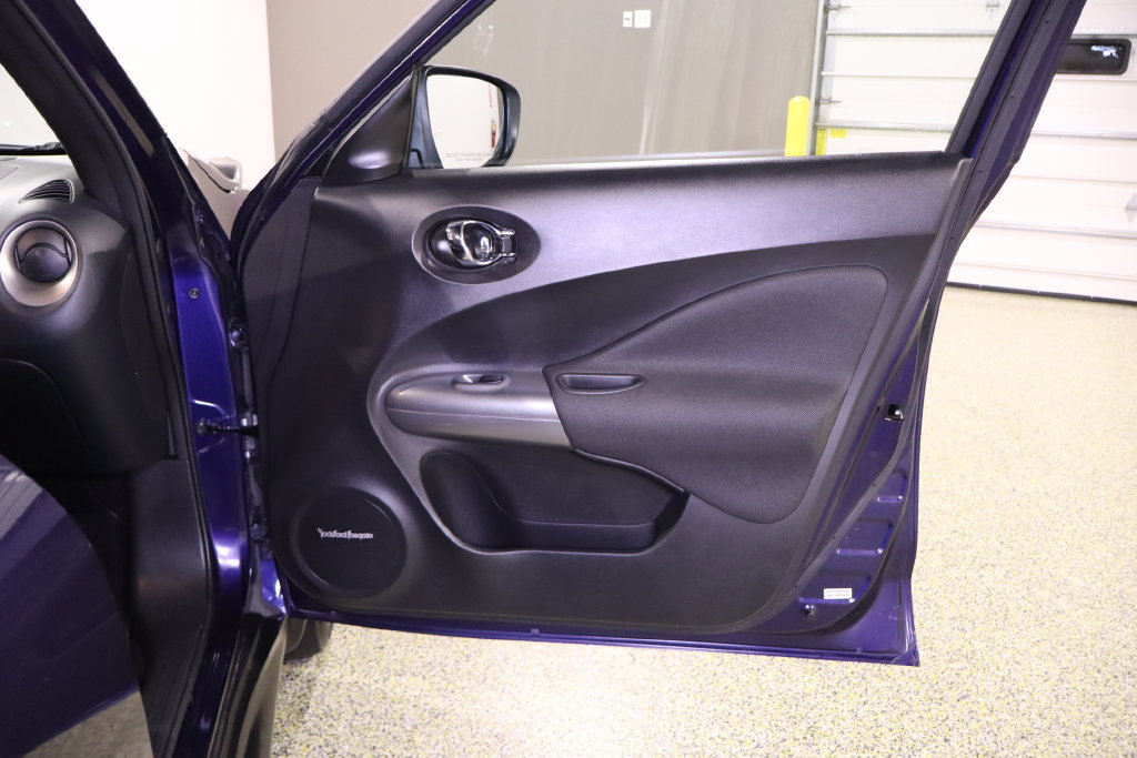 Used 2016 Nissan Juke SL FWD image 39
