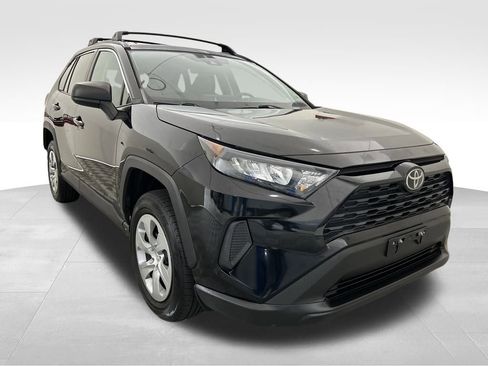 Used 2021 Toyota RAV4 LE image 7